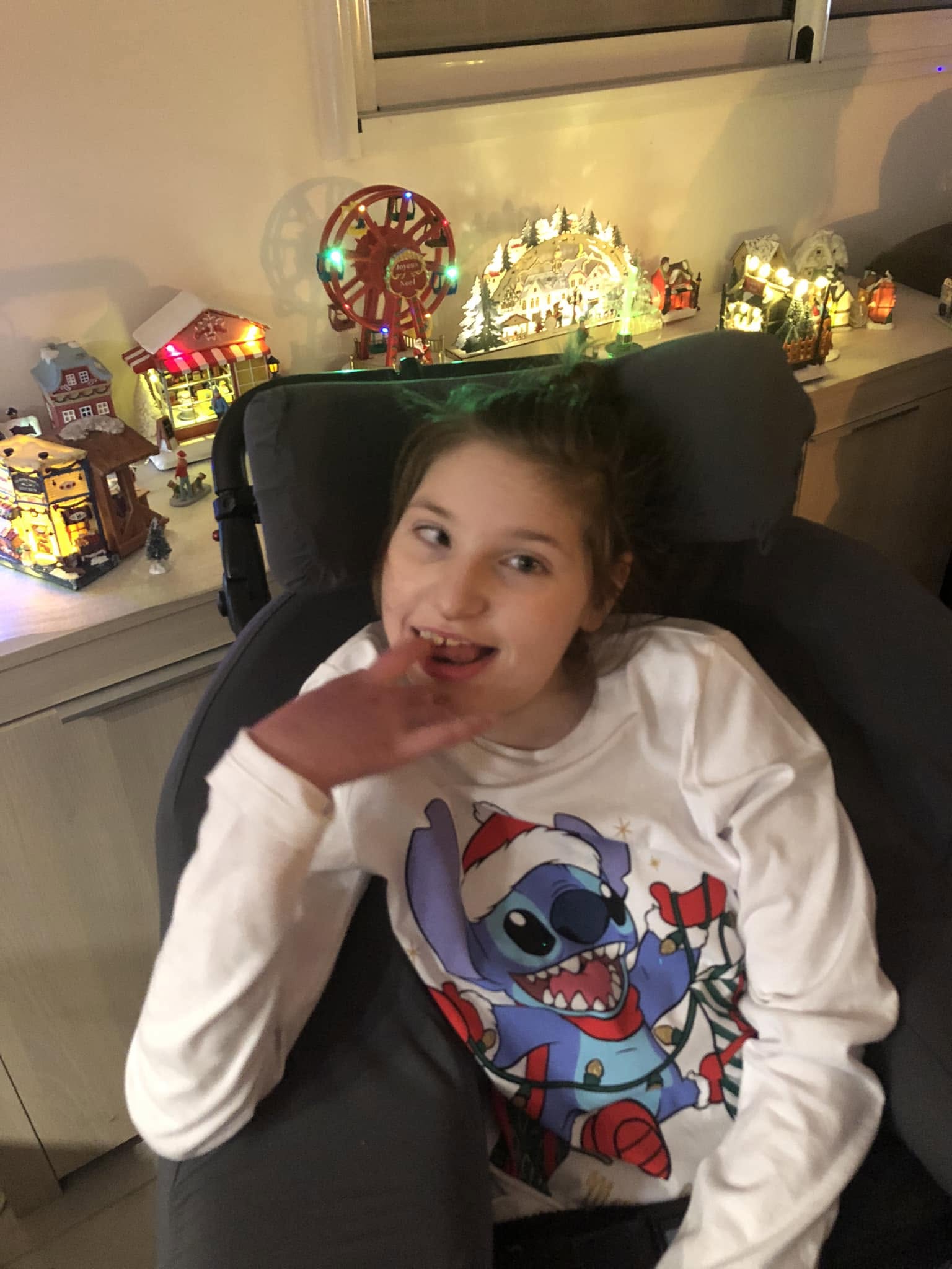 Joanna avec son pull Stitch